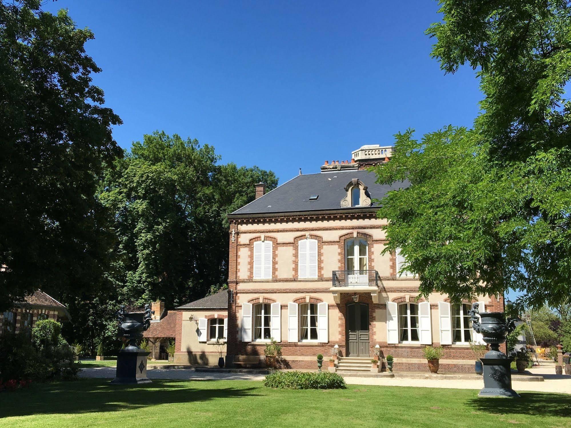 Chateau De Montabert Montaulin Bagian luar foto